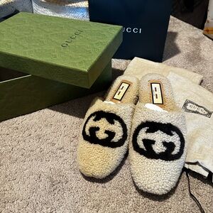 Perfect Christmas gift! Gucci wool shearling slip ons